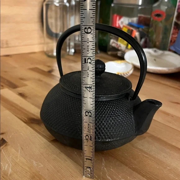 Vintage Japanese Cast Iron Teapot - Picture 9 of 9